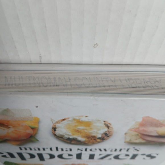 Martha Stewart's Appetizers Cocktail Cookbook 2015 First Edition Hardback - Picture 14 of 14